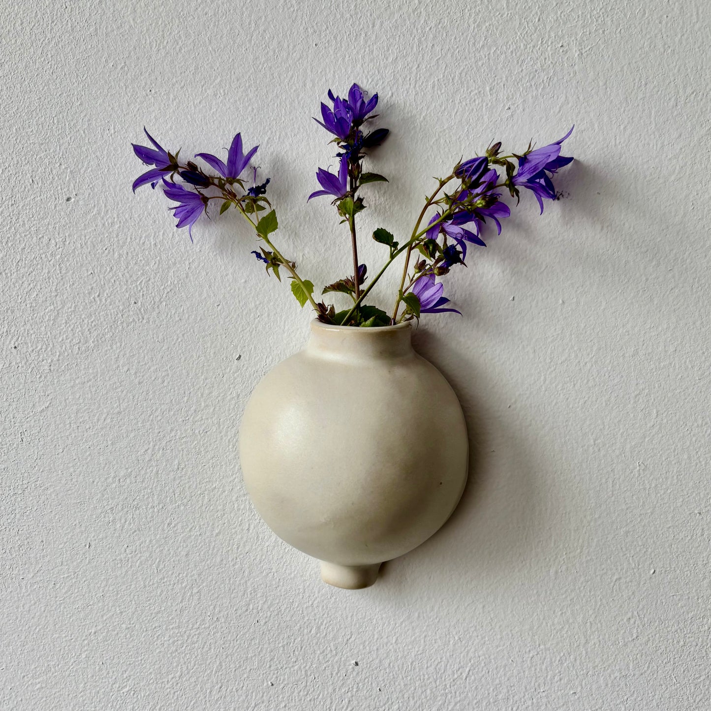 wall hanging moon jar matt white 4