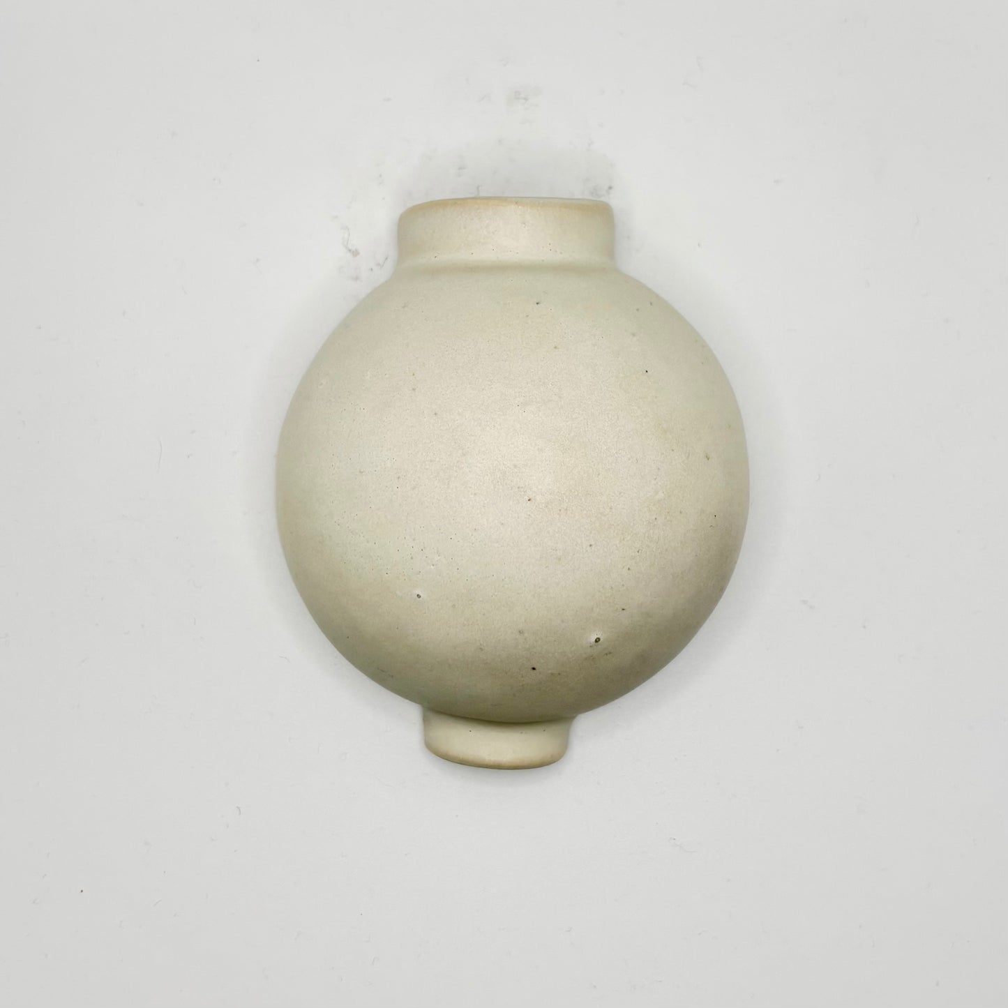 wall hanging moon jar matt white 3