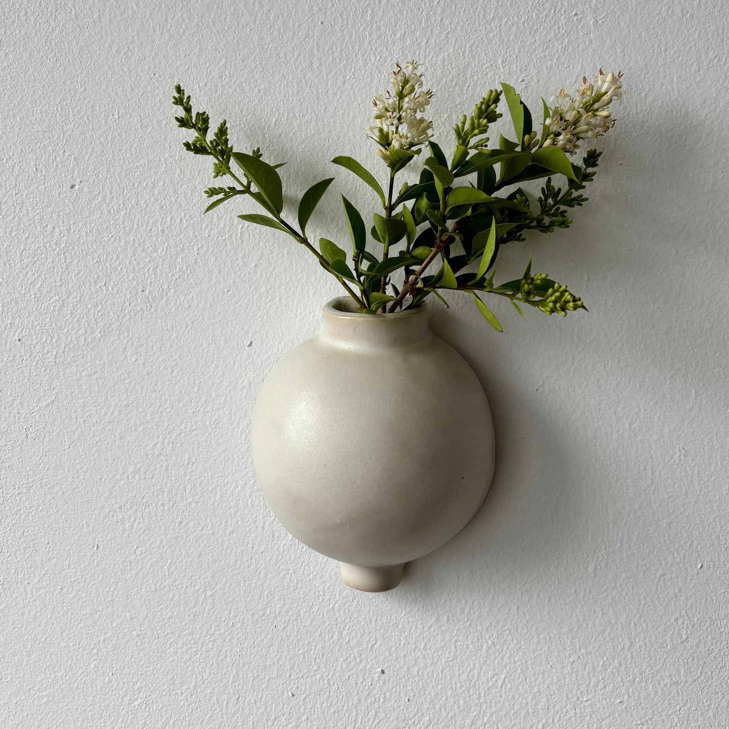 wall hanging moon jar matt white 4